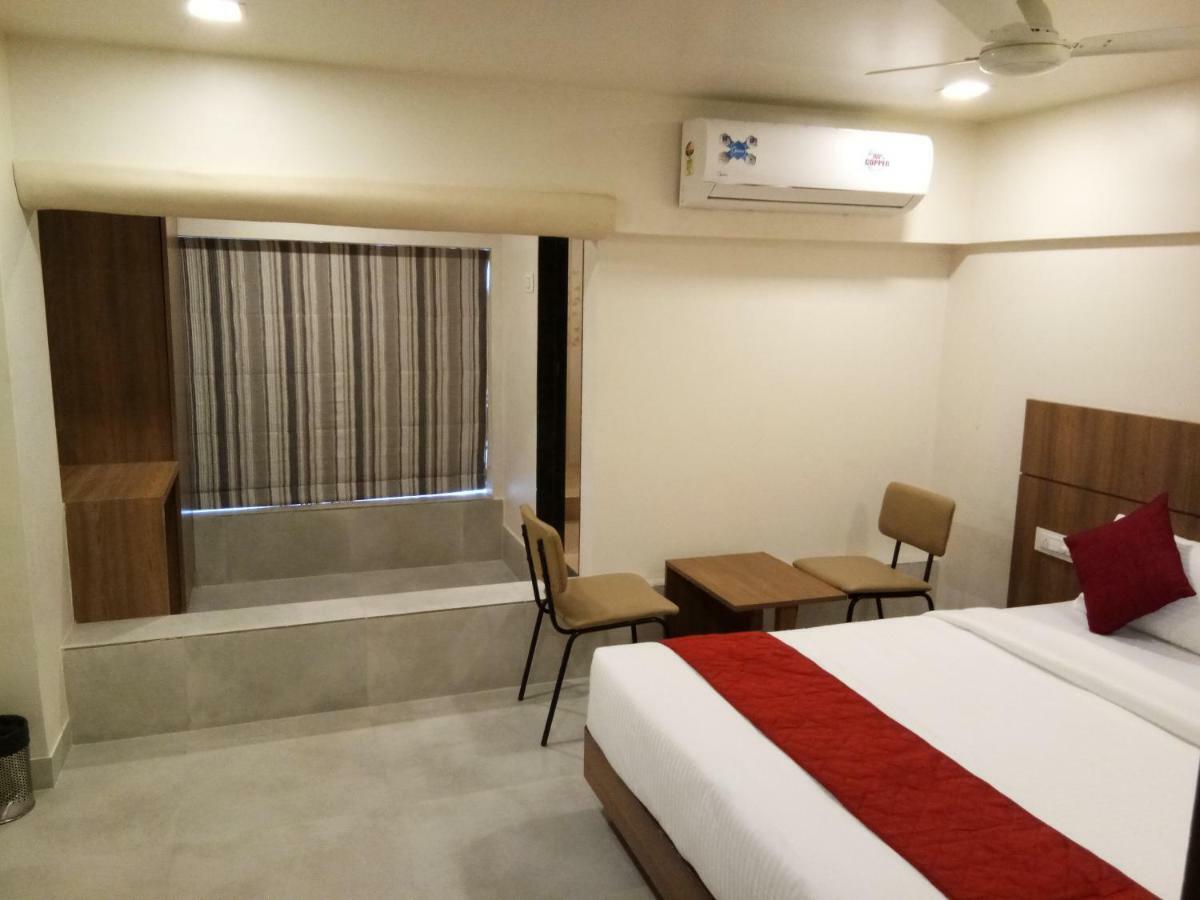 Hotel Imperial Vasai Exterior foto