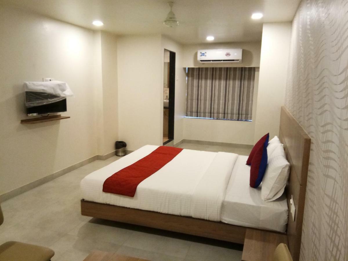 Hotel Imperial Vasai Exterior foto