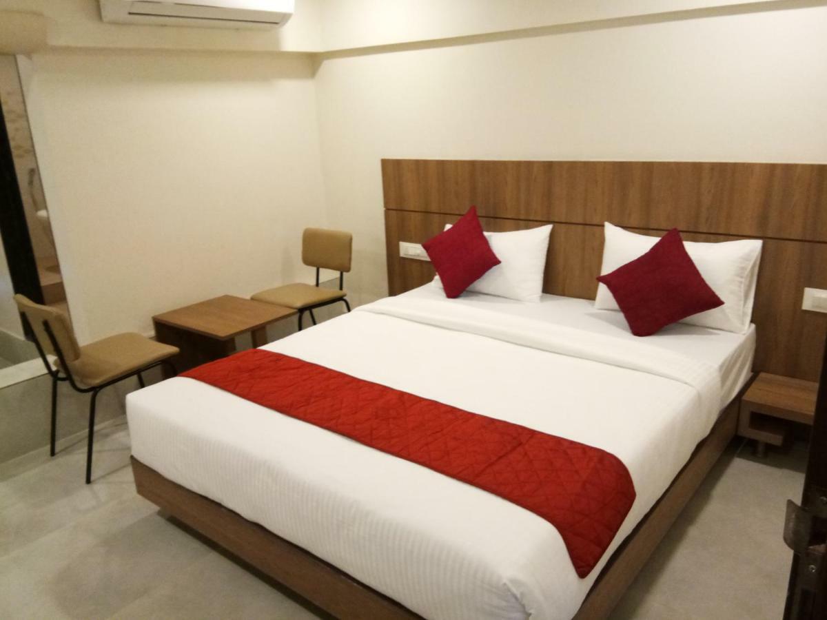 Hotel Imperial Vasai Exterior foto