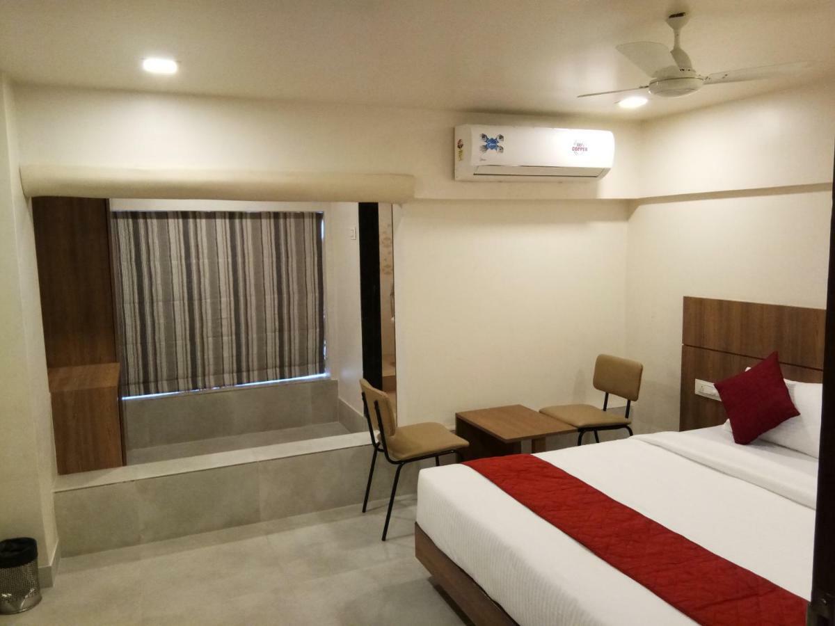 Hotel Imperial Vasai Exterior foto