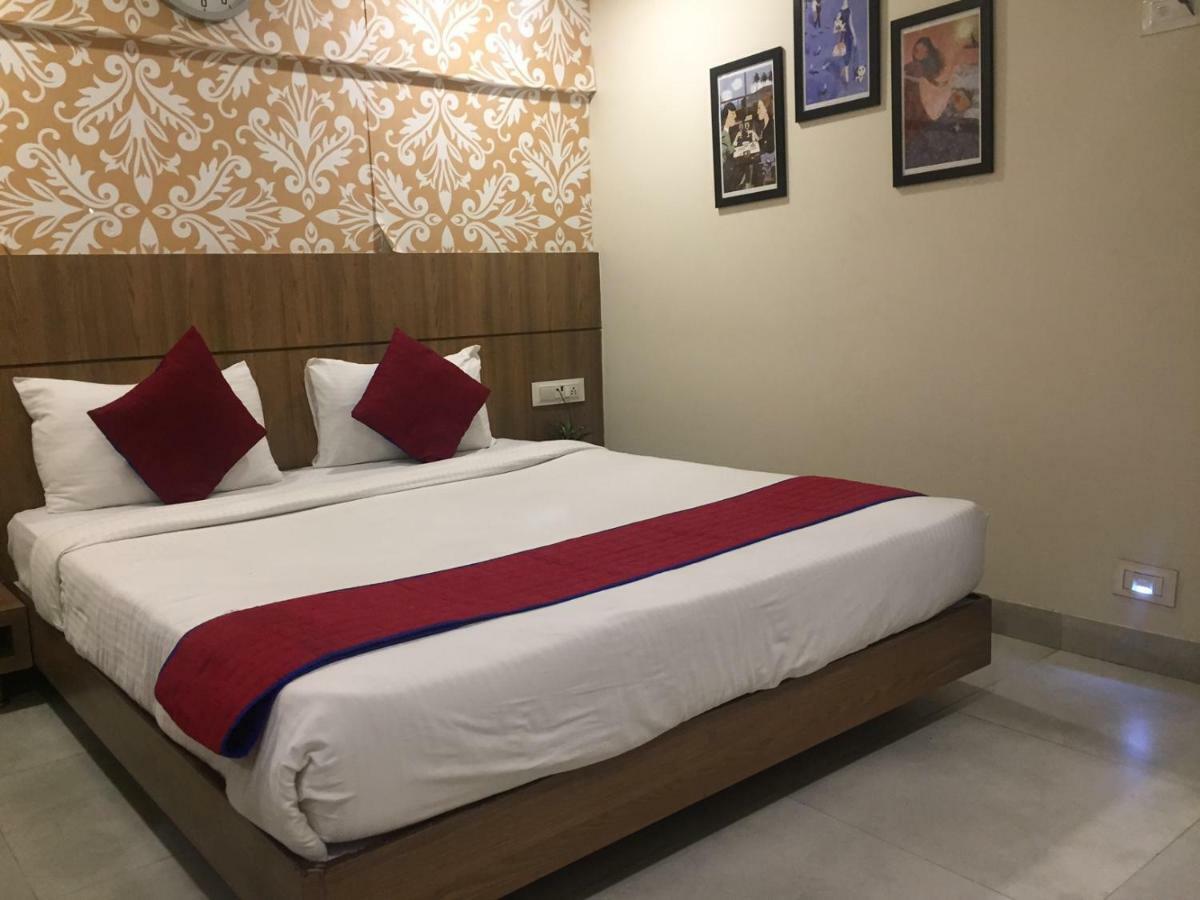 Hotel Imperial Vasai Exterior foto