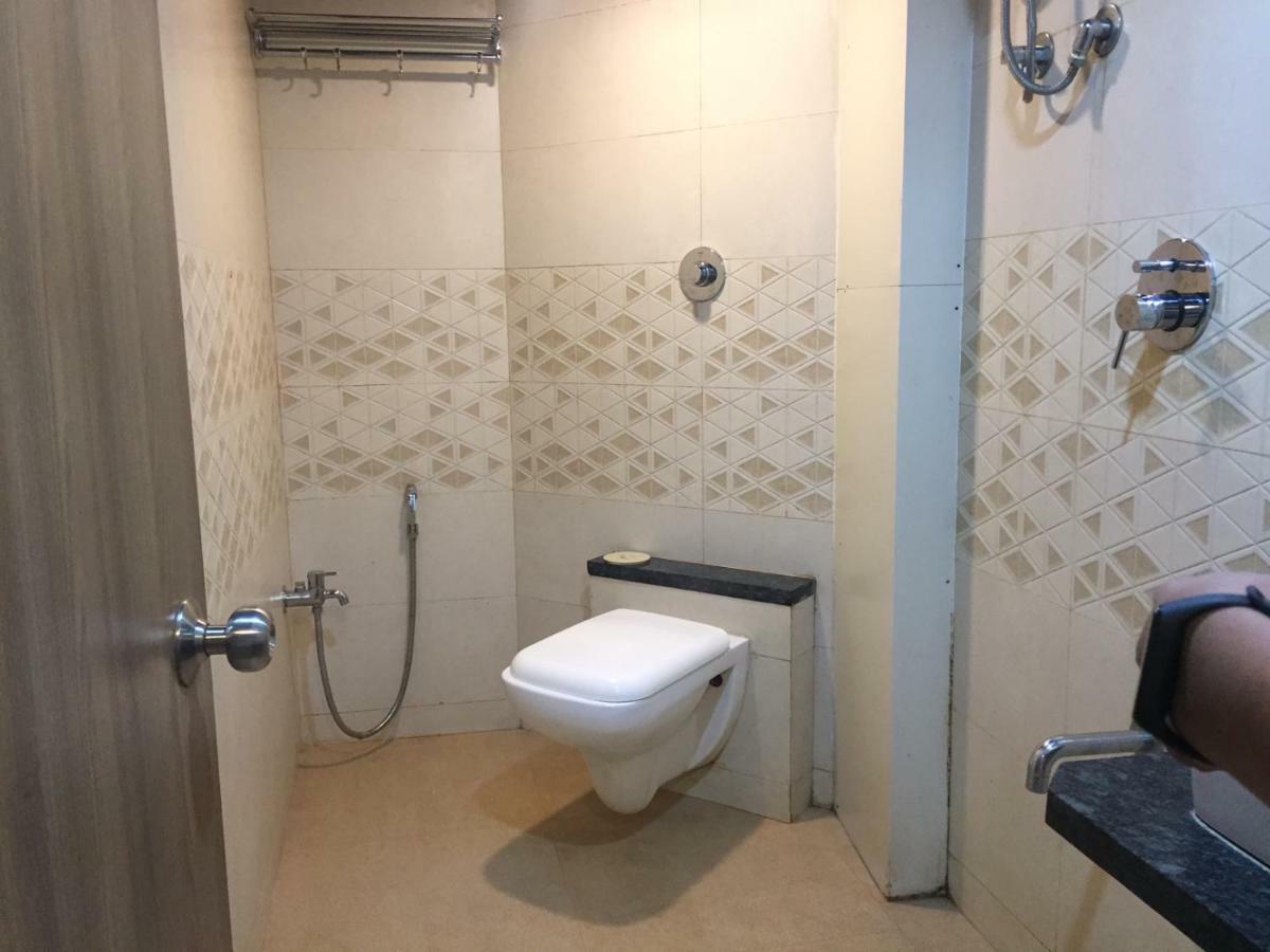 Hotel Imperial Vasai Exterior foto