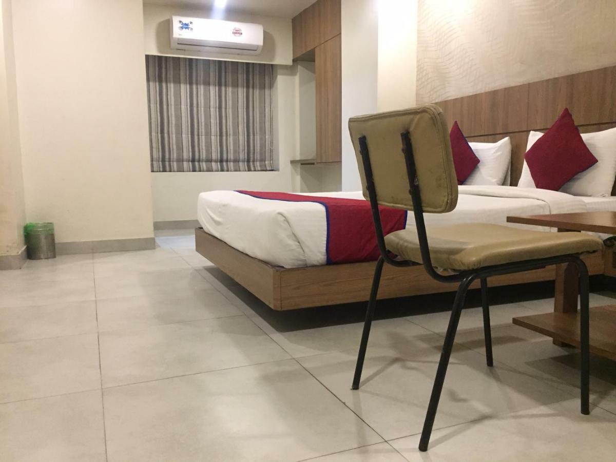 Hotel Imperial Vasai Exterior foto