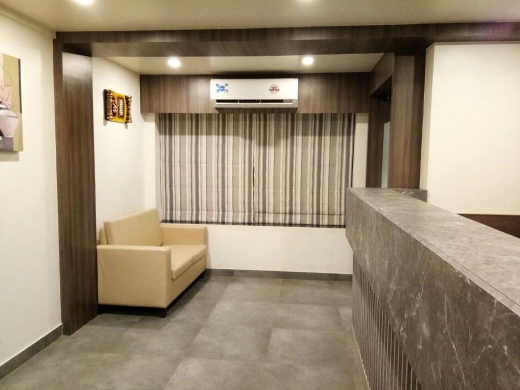 Hotel Imperial Vasai Exterior foto