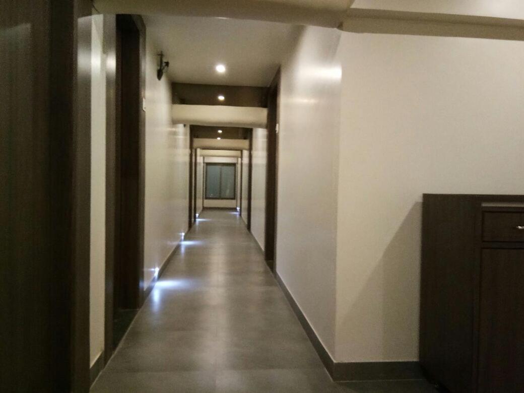 Hotel Imperial Vasai Exterior foto